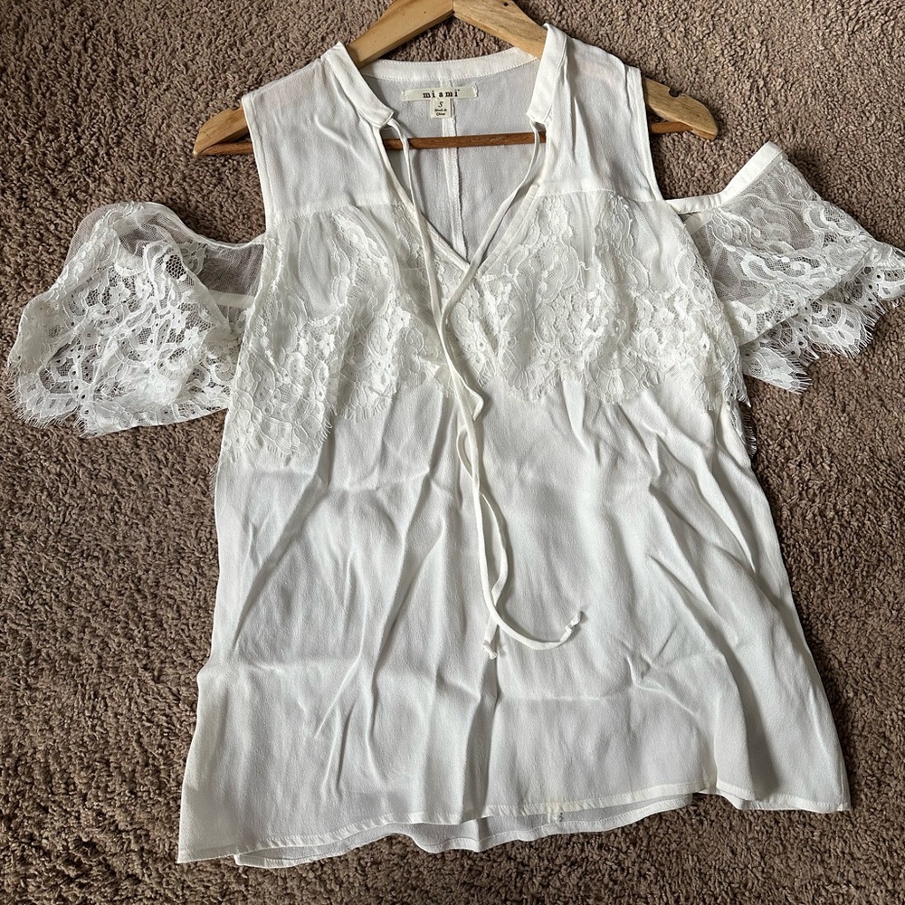 MIAMI - FLORAL LACE COLD SHOULDER BLOUSE TOP CREAM WHITE MEDIUM - NEW